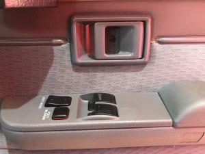 Toyota Land Cruiser 79 4.5D-4D LX V8 single cab - Image 13