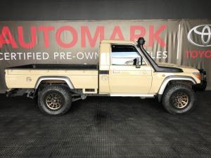 Toyota Land Cruiser 79 4.5D-4D LX V8 single cab - Image 3