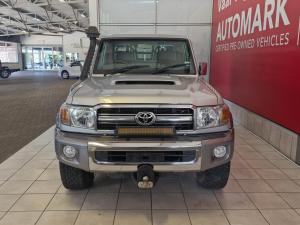 Toyota Land Cruiser 79 4.5D-4D LX V8 single cab - Image 3