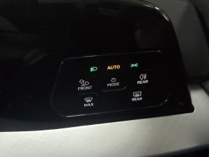 Volkswagen Golf 1.4TSI Life Plus - Image 13