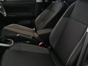 Volkswagen Polo hatch 1.0TSI Life manual - Image 10