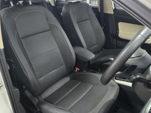 Volkswagen Polo sedan 1.0TSI Style - Image 20