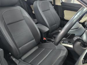 Volkswagen Polo sedan 1.0TSI Style - Image 16