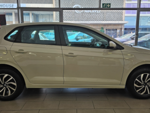 Volkswagen Polo hatch 1.0TSI - Image 10