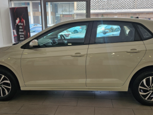 Volkswagen Polo hatch 1.0TSI - Image 13