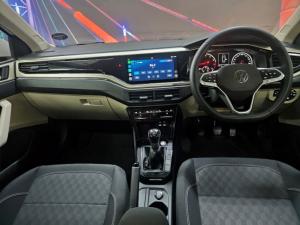 Volkswagen Polo sedan 1.6 Life - Image 10