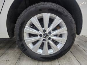 Volkswagen Polo sedan 1.6 Life - Image 4