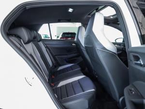 Volkswagen Golf 1.4TSI R-Line Plus - Image 15