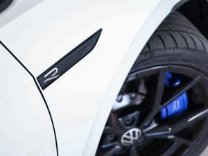 Volkswagen Golf R - Image 12