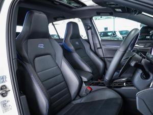 Volkswagen Golf R - Image 13