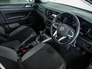 Volkswagen Polo hatch 1.0TSI Life manual - Image 10