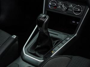 Volkswagen Polo hatch 1.0TSI Life manual - Image 19