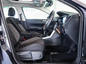 Volkswagen Polo hatch 1.0TSI Life auto - Image 9