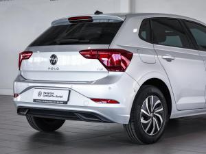 Volkswagen Polo hatch 1.0TSI Life auto - Image 13