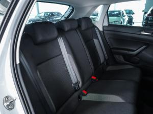 Volkswagen Polo hatch 1.0TSI Life auto - Image 7