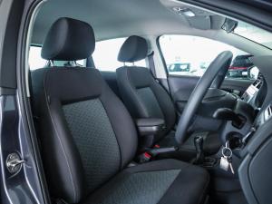 Volkswagen Polo Vivo hatch 1.4 Life - Image 12