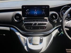 Mercedes-Benz V300d Executive - Image 16