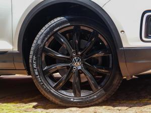 Volkswagen T-Roc 2.0TSI 4Motion R-Line - Image 2