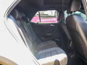 Volkswagen T-Roc 2.0TSI 4Motion R-Line - Image 9