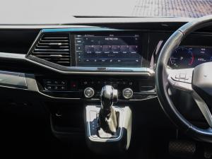 Volkswagen Caravelle 2.0BiTDI Highline 4Motion - Image 12