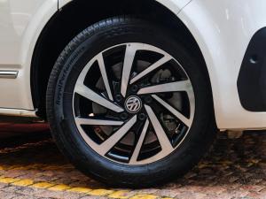 Volkswagen Caravelle 2.0BiTDI Highline 4Motion - Image 3