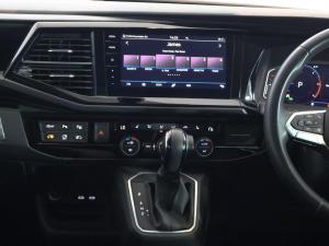 Volkswagen Caravelle 2.0BiTDI Highline 4Motion - Image 18