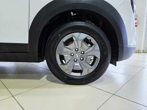 Mahindra XUV 3XO 1.2T MX2 manual - Image 10