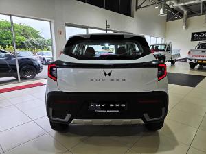 Mahindra XUV 3XO 1.2T MX2 manual - Image 11