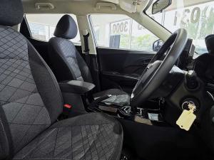 Mahindra XUV 3XO 1.2T MX2 manual - Image 15