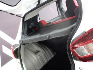 Renault Kwid 1.0 Techno manual - Image 9