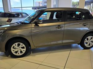 Suzuki Swift 1.2 GL+ auto - Image 4