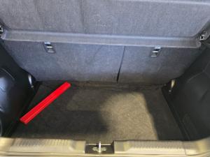 Suzuki Swift 1.2 GLX manual - Image 10