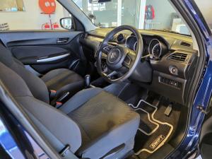 Suzuki Swift 1.2 GLX manual - Image 11