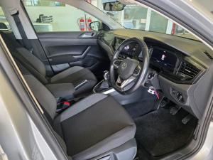 Volkswagen Polo hatch 1.0TSI Life manual - Image 10