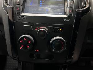 Isuzu D-Max 250 double cab 4x4 X-Rider - Image 17