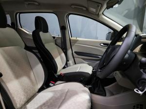 Renault Triber 1.0 Techno - Image 6