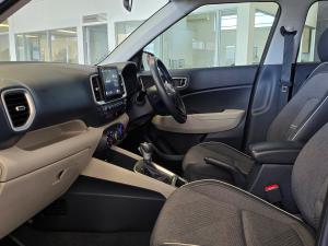 Hyundai Venue 1.0T Fluid auto - Image 19