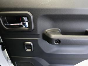 Suzuki Jimny 1.5 GLX AllGrip 5-door auto - Image 27