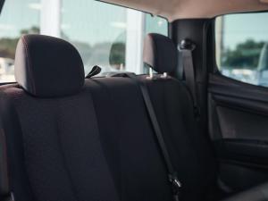 Isuzu D-Max 250 double cab Hi-Ride auto - Image 14