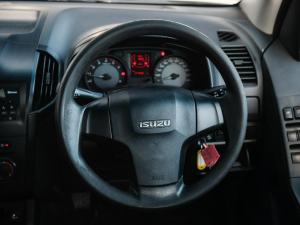 Isuzu D-Max 250 double cab Hi-Ride auto - Image 16