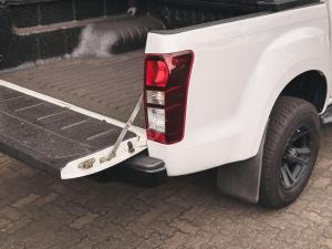 Isuzu D-Max 250 double cab Hi-Ride - Image 12