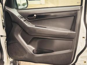 Isuzu D-Max 250 double cab Hi-Ride - Image 13