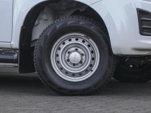 Isuzu D-Max 250 double cab Hi-Ride - Image 3