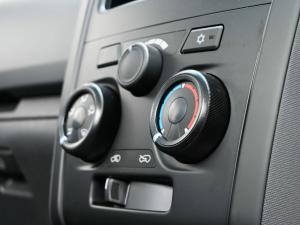 Isuzu D-Max Gen 6 250 single cab Fleetside safety - Image 8