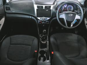 Hyundai Accent sedan 1.6 Motion - Image 14
