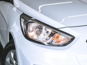 Hyundai Accent sedan 1.6 Motion - Image 7