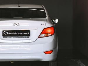 Hyundai Accent sedan 1.6 Motion - Image 9