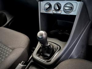 Volkswagen Polo Vivo hatch 1.4 - Image 14