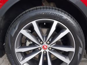 Jaguar E-Pace D200 AWD R-Dynamic Black - Image 10