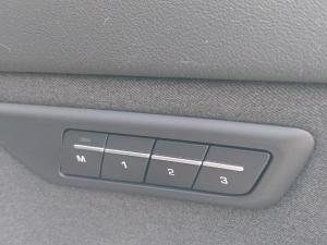 Jaguar E-Pace D200 AWD R-Dynamic Black - Image 19